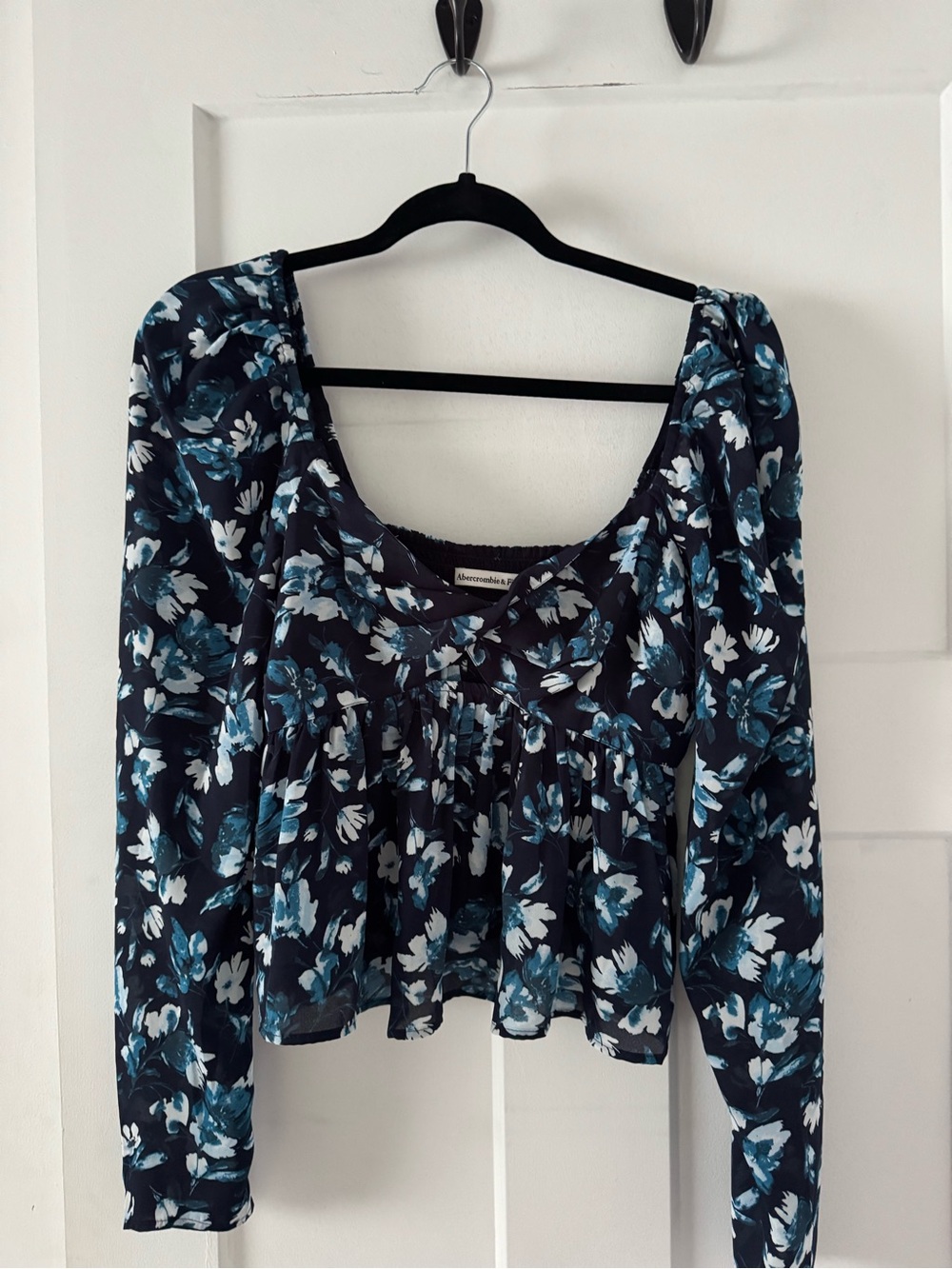 Abercrombie & Fitch Navy Floral Peplum Scoop-Neck Top